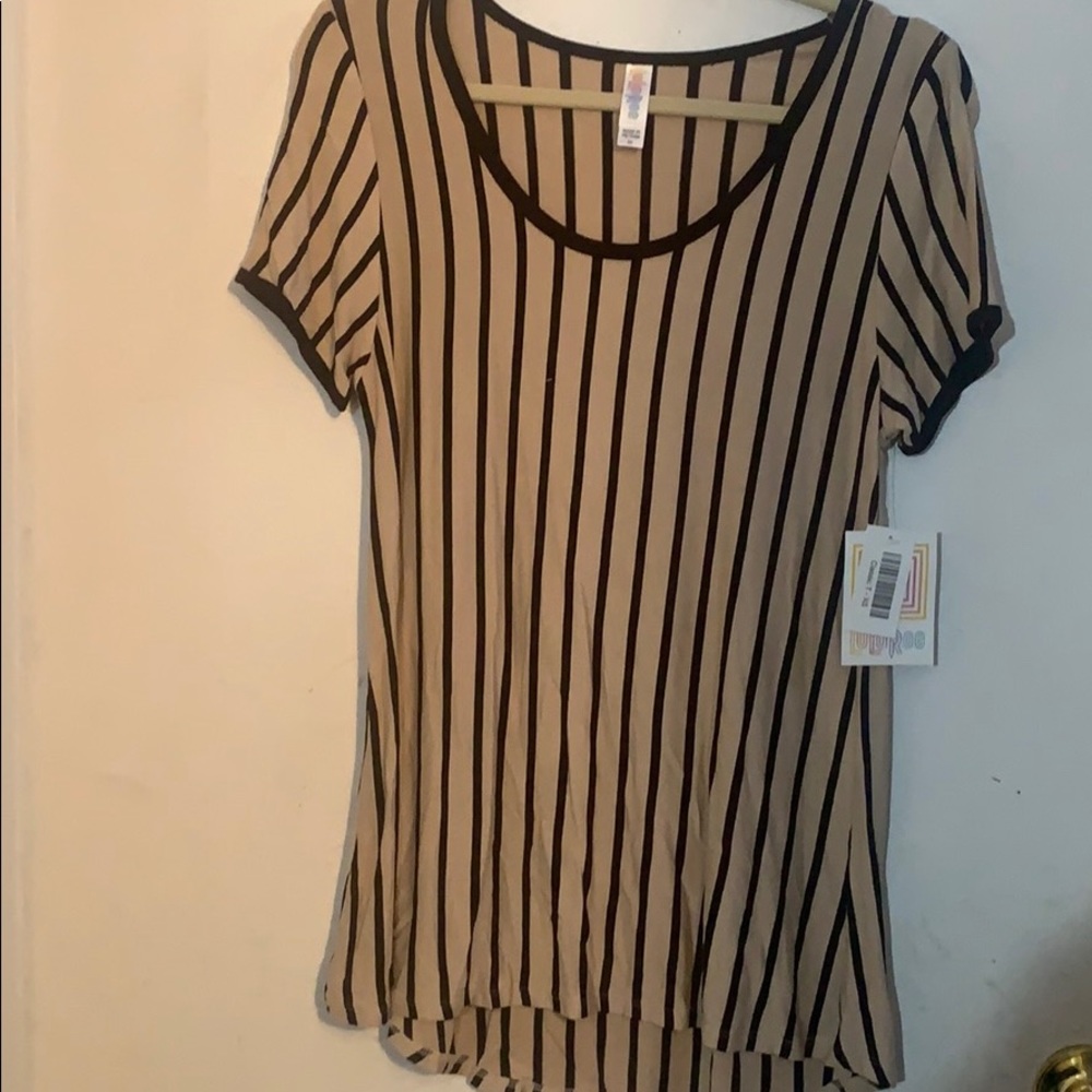 Lularoe XS classic Tee - Picture 3 of 5